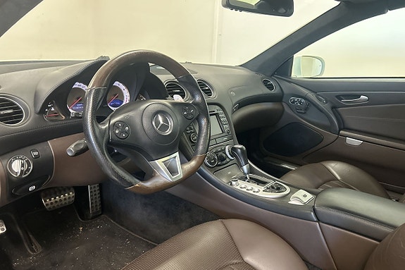Mercedes-Benz SL63 13 of 26