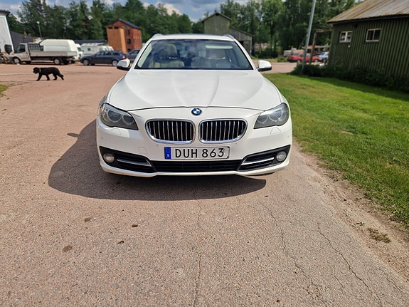 BMW 530d 2 of 5