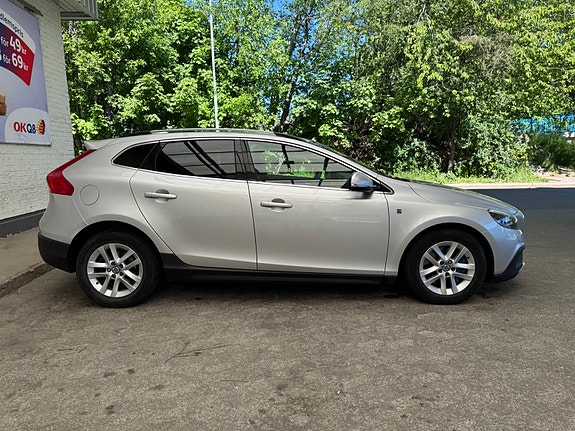 Volvo V40 Cross Country 5 of 5