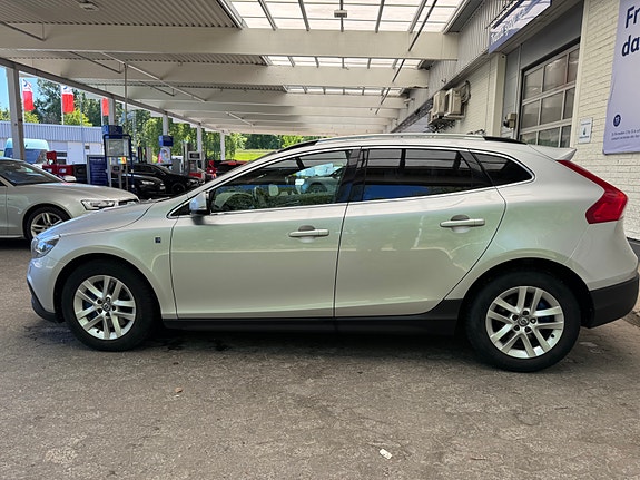 Volvo V40 Cross Country 4 of 5