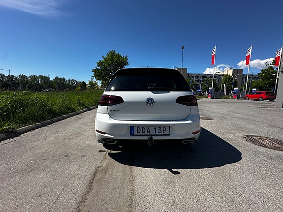 Volkswagen Golf VII 6 of 8