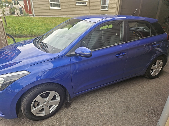 Hyundai i20 3 of 5