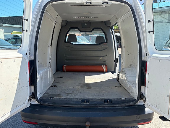 Volkswagen Caddy Maxi 3 of 5