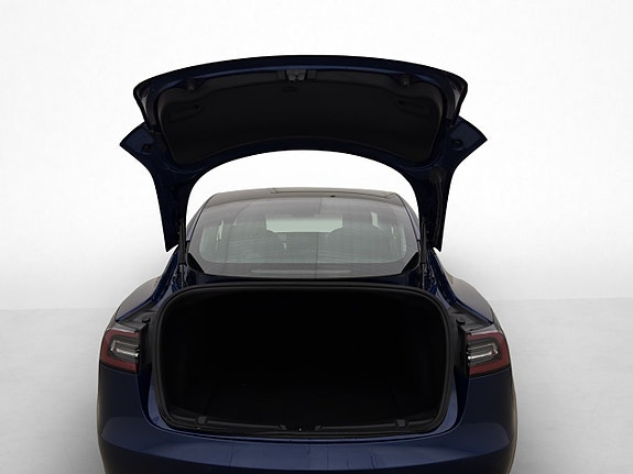 Tesla Model 3 24 of 30