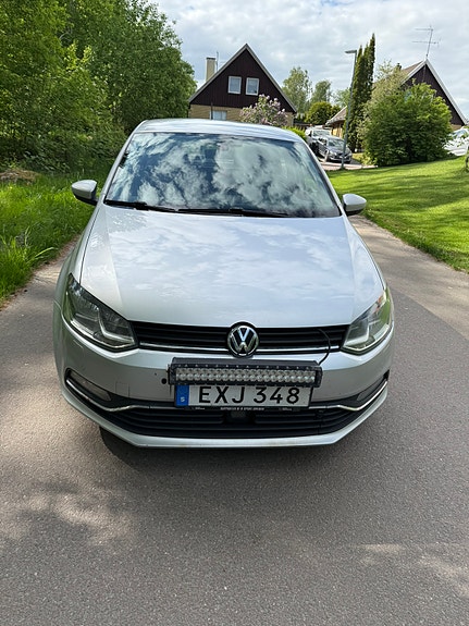 Volkswagen Polo 2 of 4