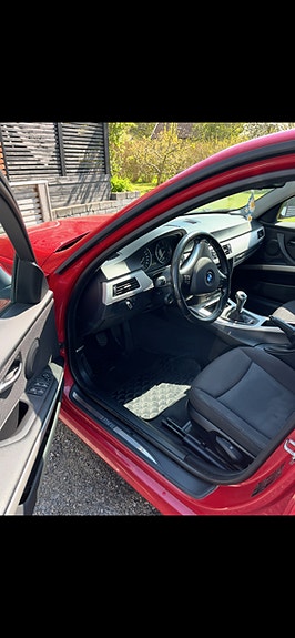 BMW 320d 4 of 7