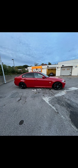 BMW 320d 2 of 7