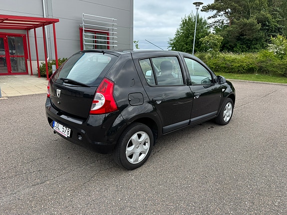 Dacia Sandero 3 of 5