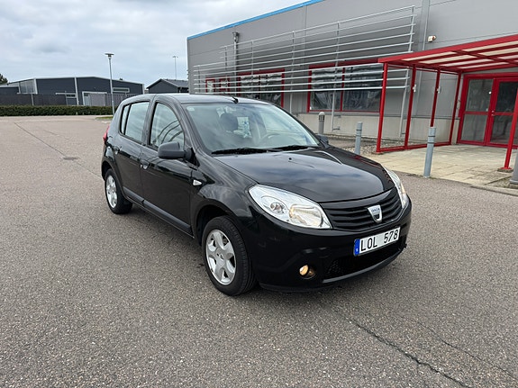 Dacia Sandero 2 of 5