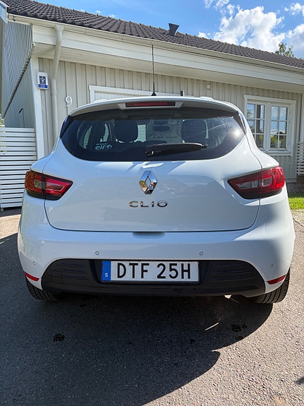 Renault Clio 2 of 5