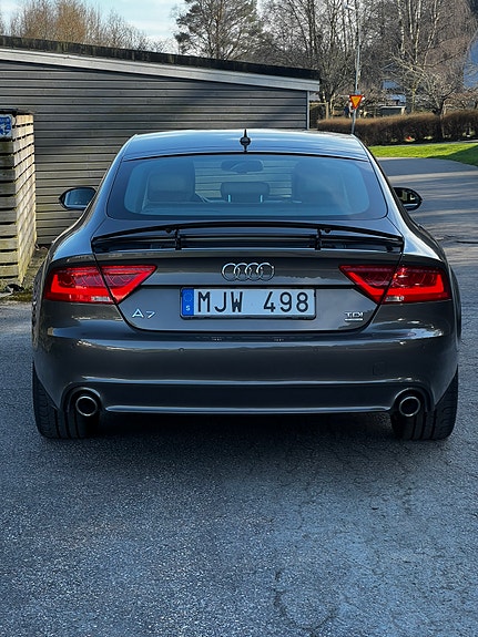 Audi A7 4 of 5
