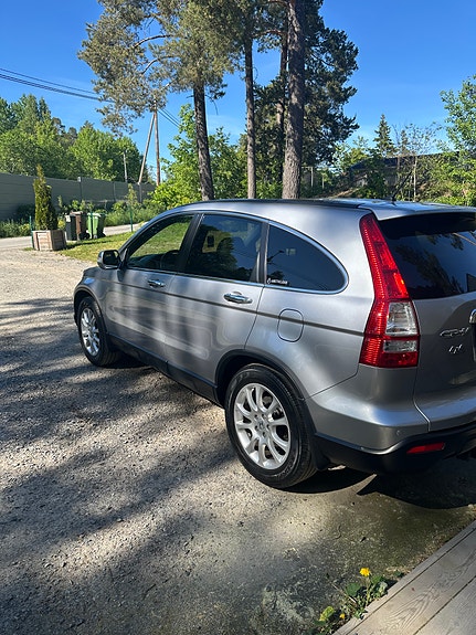 Honda CR-V 2 of 14