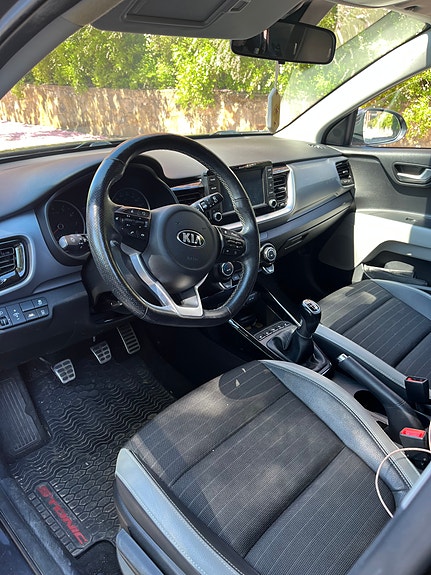 Kia Stonic 2 of 5
