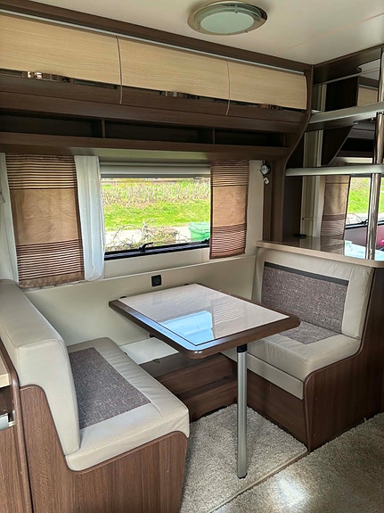 Hobby 650 UMFE PRESTIGE AC + Vattenburen Värme + PENTATÄLT ev Byte mindre vagn 5 of 5