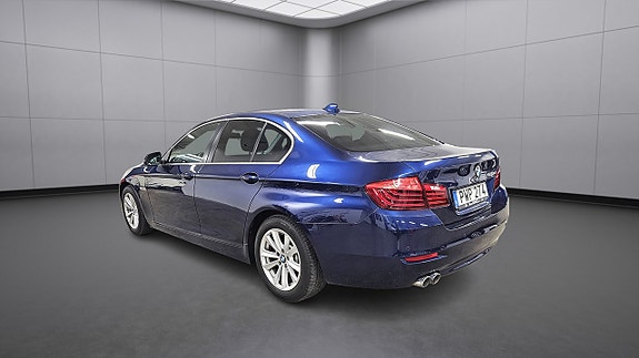 BMW 520d 4 of 5