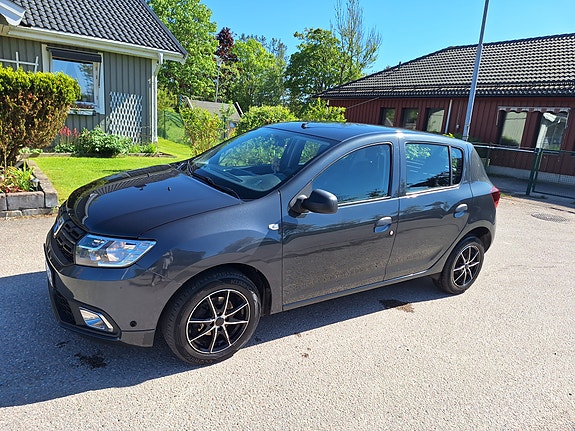 Dacia Sandero 2 of 5