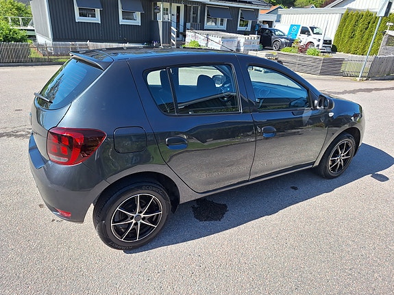 Dacia Sandero 5 of 5