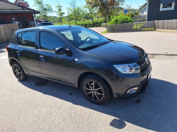 Dacia Sandero 4 of 5