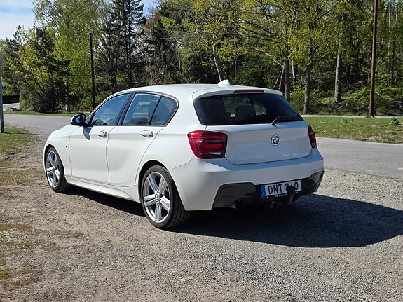 BMW 116i 4 of 5