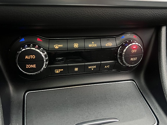 Mercedes-Benz CLA250 23 of 30