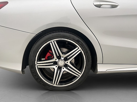 Mercedes-Benz CLA250 30 of 30