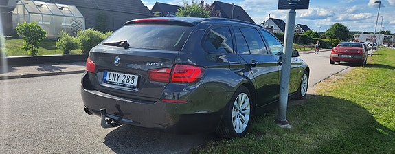 BMW 523i 4 of 5