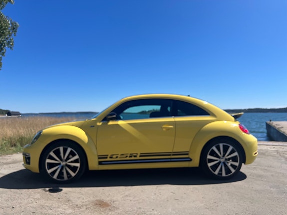 Volkswagen Beetle 2 of 5
