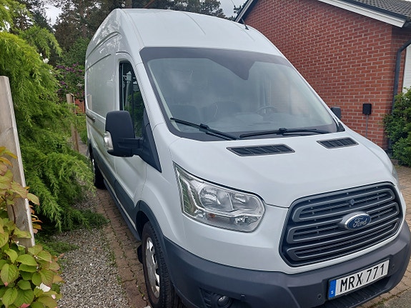 Ford Transit 2 of 5