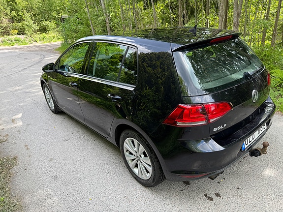 Volkswagen Golf VII 2 of 5