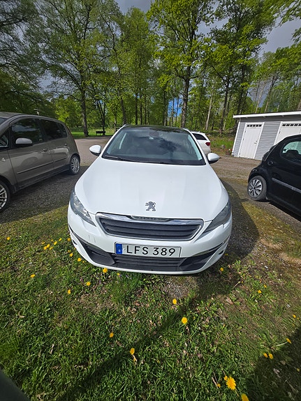 Peugeot 308 SW 5 of 5