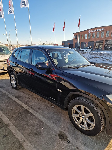 BMW X1 3 of 5