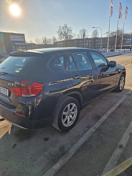 BMW X1 4 of 5