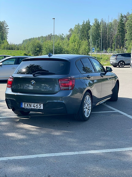 BMW 116i 4 of 5