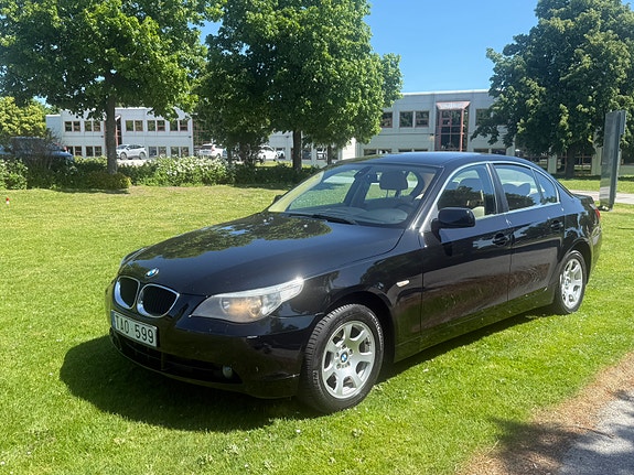 BMW 520d 3 of 5