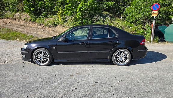 Saab 9-3 2 of 5