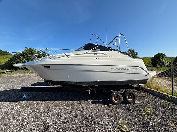 Maxum 2400 SCR 4 of 5