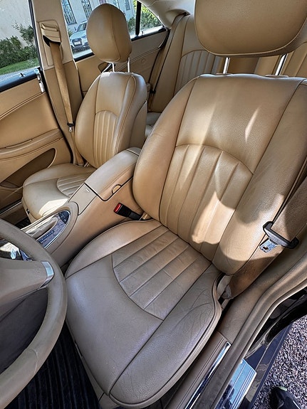 Mercedes-Benz CLS320 15 of 23