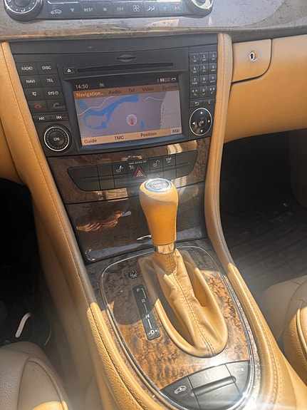 Mercedes-Benz CLS320 18 of 23