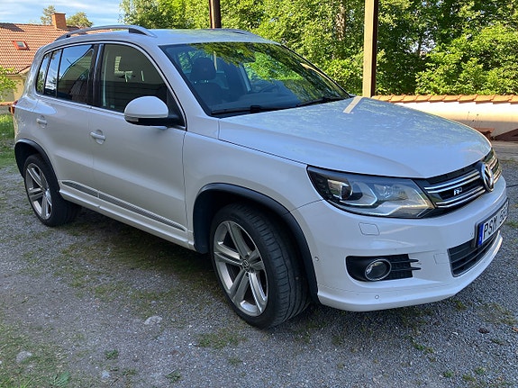 Volkswagen Tiguan 2 of 5