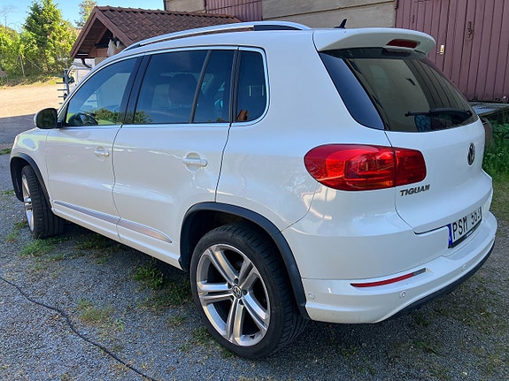 Volkswagen Tiguan 3 of 5