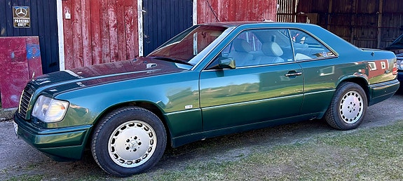 Mercedes-Benz E320 2 of 3