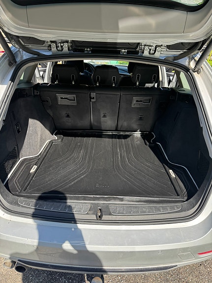 BMW 328i 4 of 5