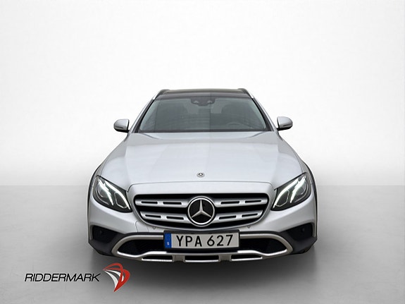 Mercedes-Benz E220 d 2 of 30
