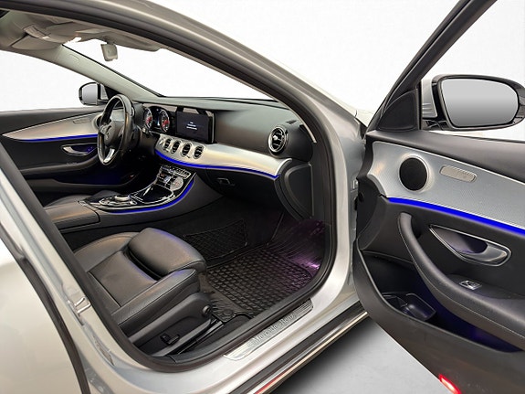 Mercedes-Benz E220 d 28 of 30