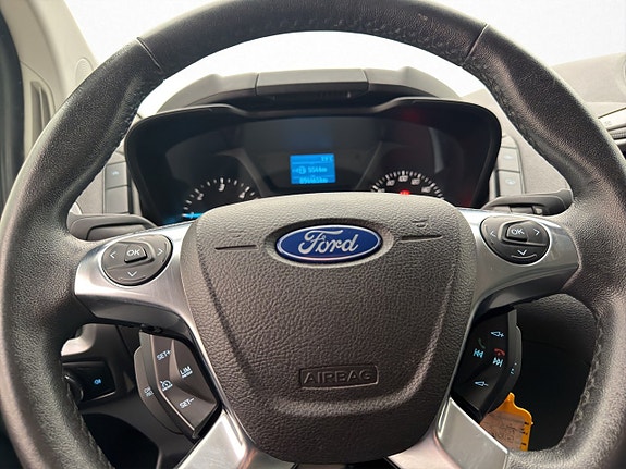 Ford Transit Custom 17 of 30