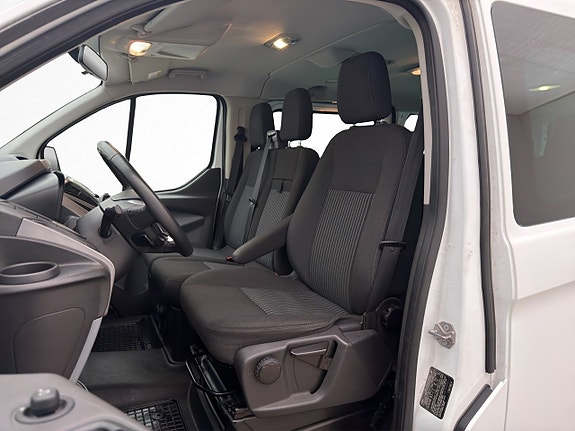 Ford Transit Custom 14 of 30