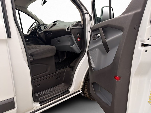 Ford Transit Custom 27 of 30