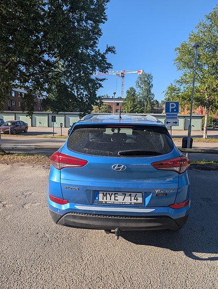 Hyundai Tucson 2 of 5