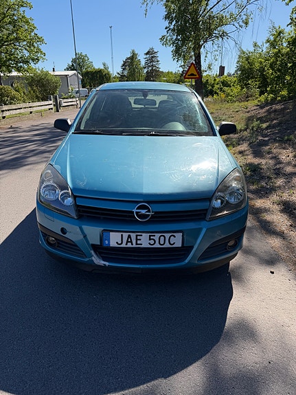 Opel Astra 2 of 5