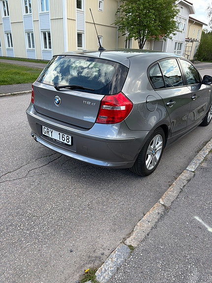 BMW 118d 5 of 5